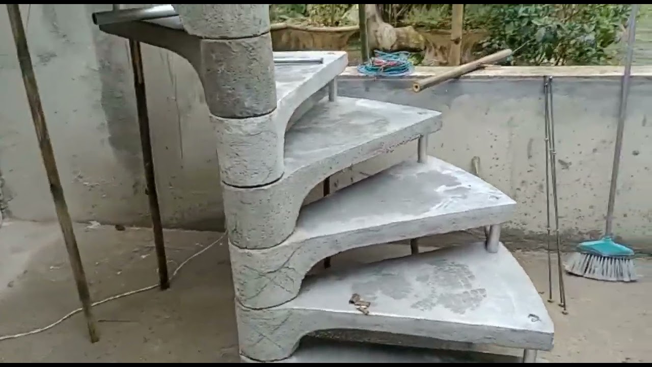 Escada caracol em Bangu, RJ