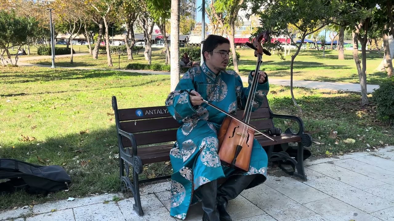 Chinggis Khaanii Magtaal (Cengiz Han’a Övgü)