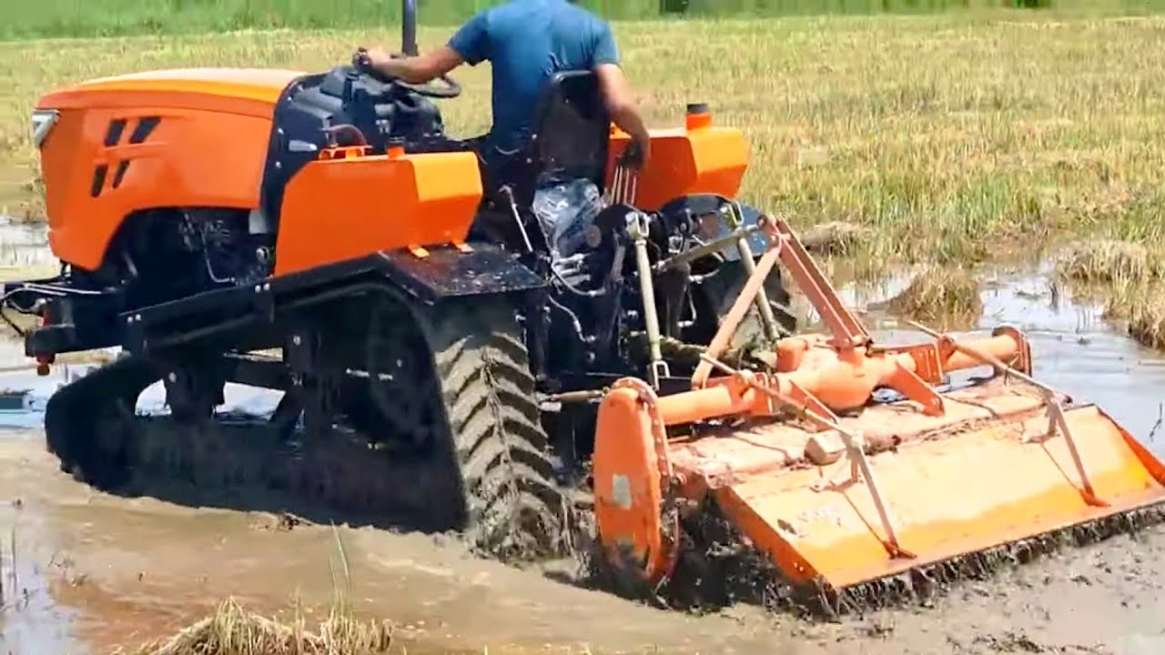 Unique crawler tractors from all over the world, video selection