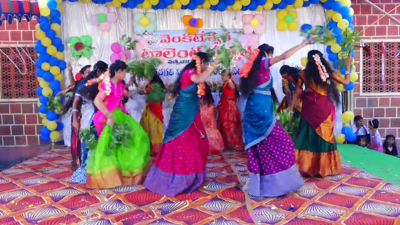 Ravu thalli yellamma - 9th girls