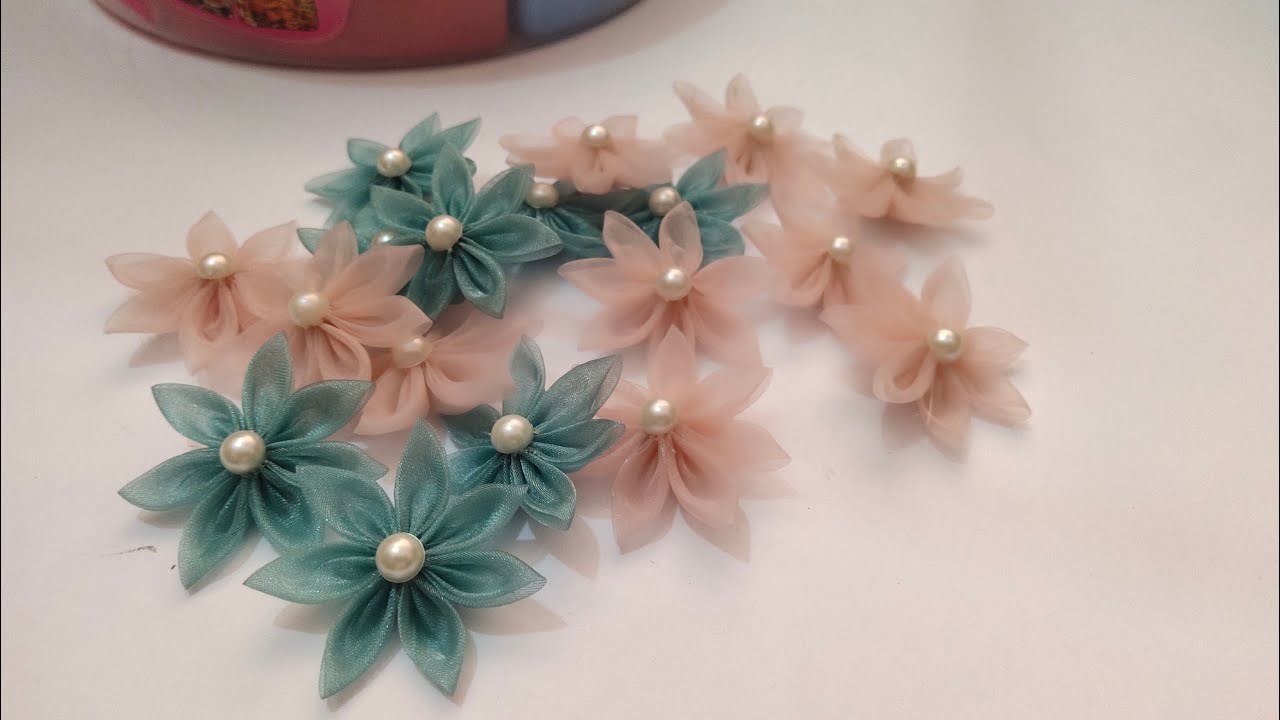 How to make fabric/Ribon flowers