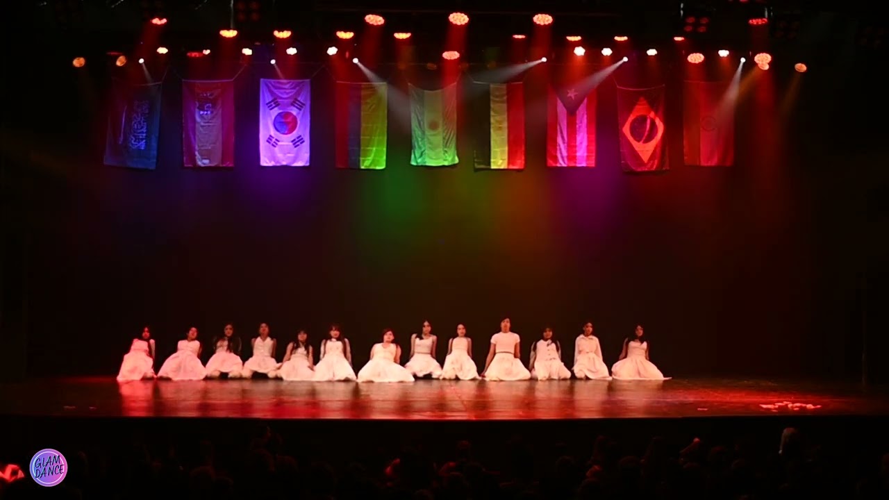 GALA DE ALUMNAS 2025. WANDERLUST .  K POP JUVENIL