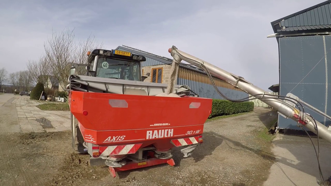 Dünger Streuen | Valtra N121 | Rauch Axis 30.1 | GoPro / Phantom
