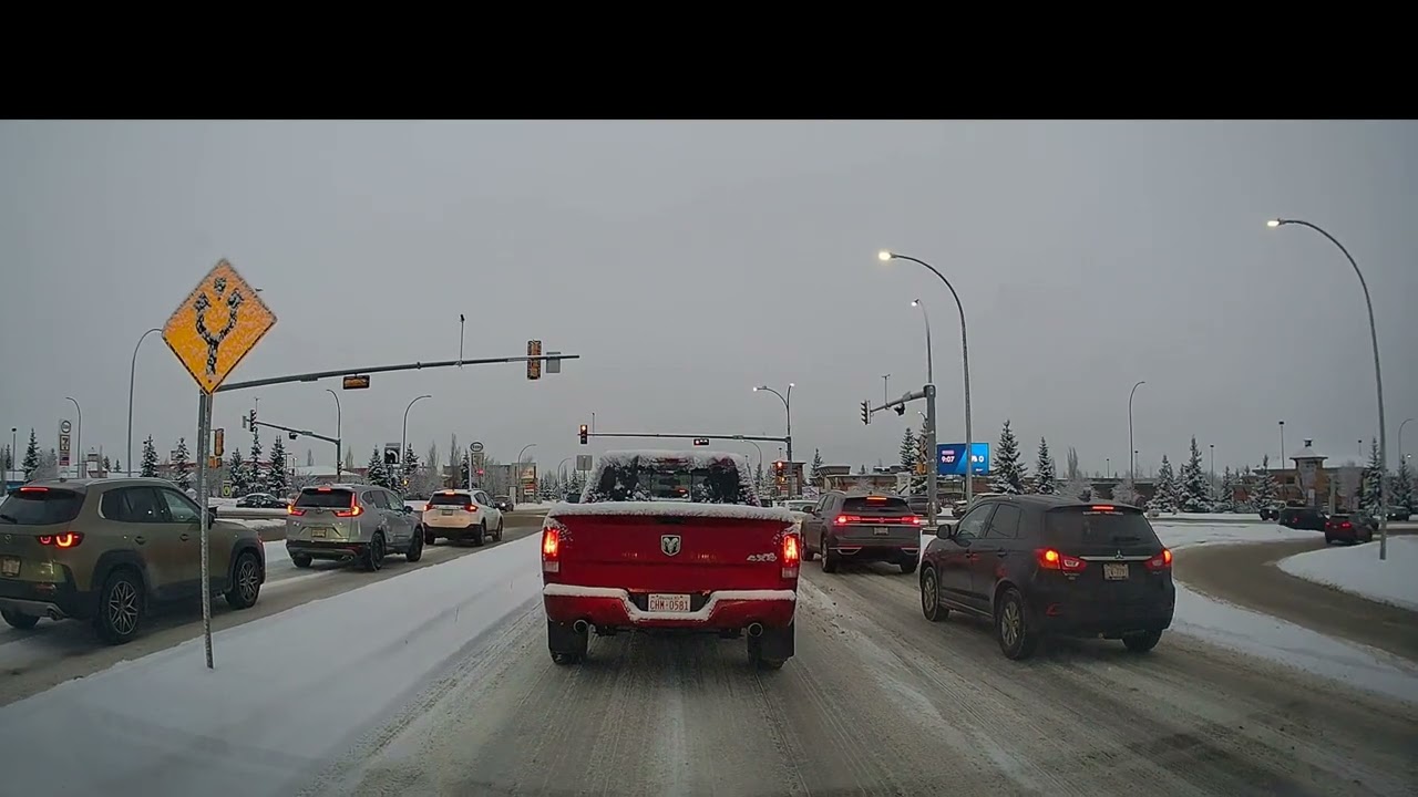Driving in Snowy City 0129a