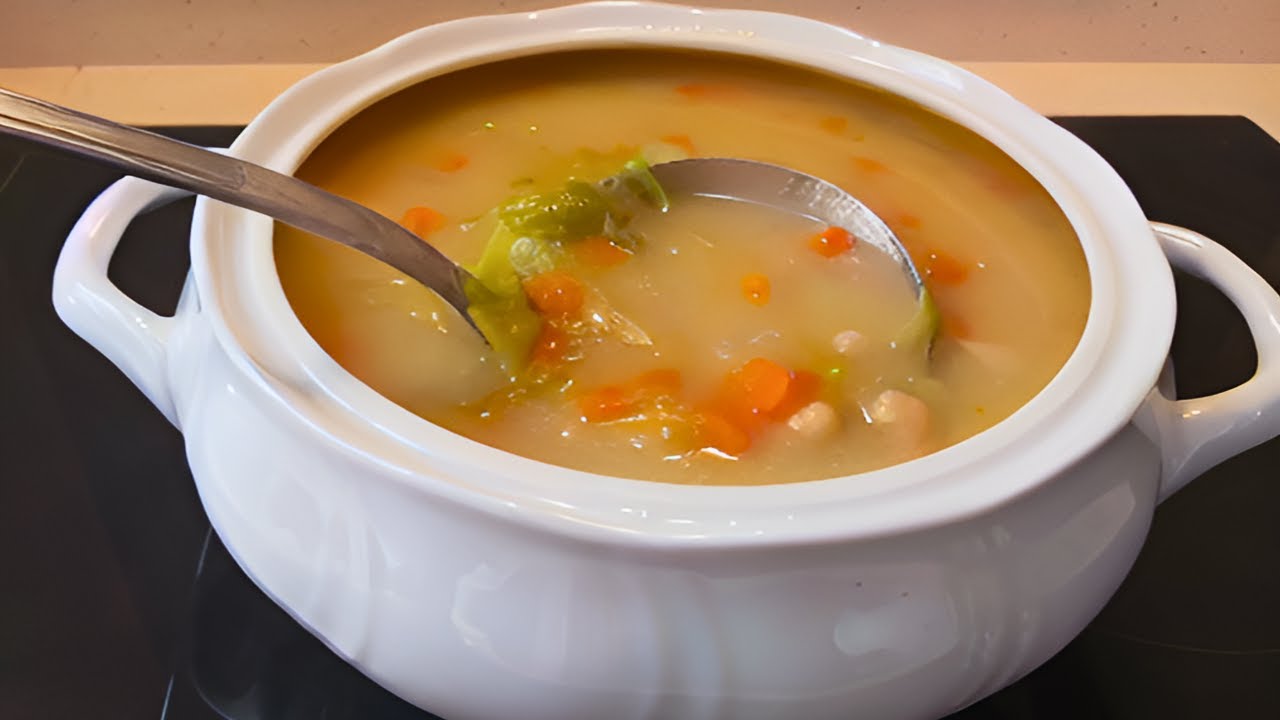 SOPA PORTUGUESA de Nabos!! Muy cremosa! #sopaportuguesa #sopadenabos #sopaderepollo #sopaconcol
