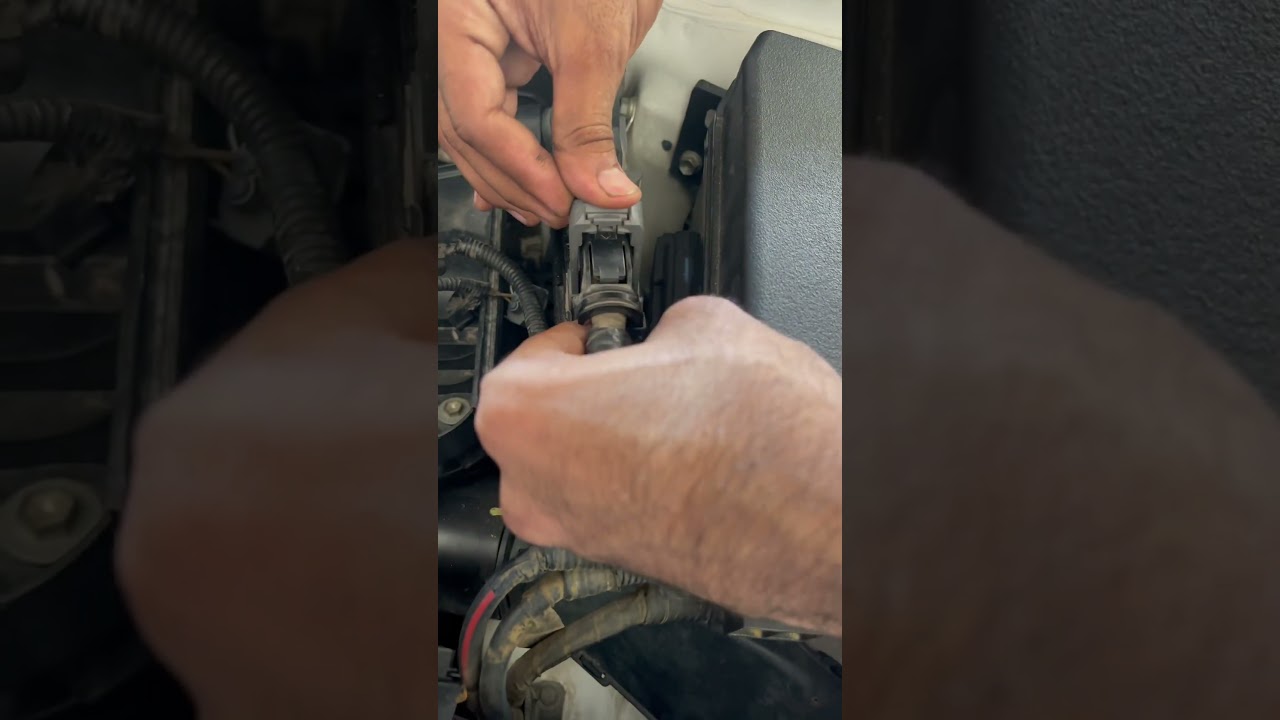 Toyota Corolla ECU Reset Without Sacner #alsharifauto #mz #shani #liquimoly ##fix #avarage #Noise