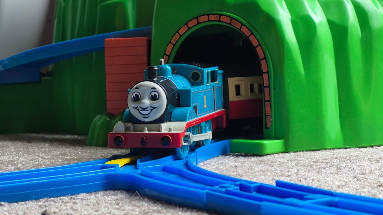 Thomas & Gordon Productions 14 Plarail: Roller Coaster Mountain & R-16 Auto Rail Running.