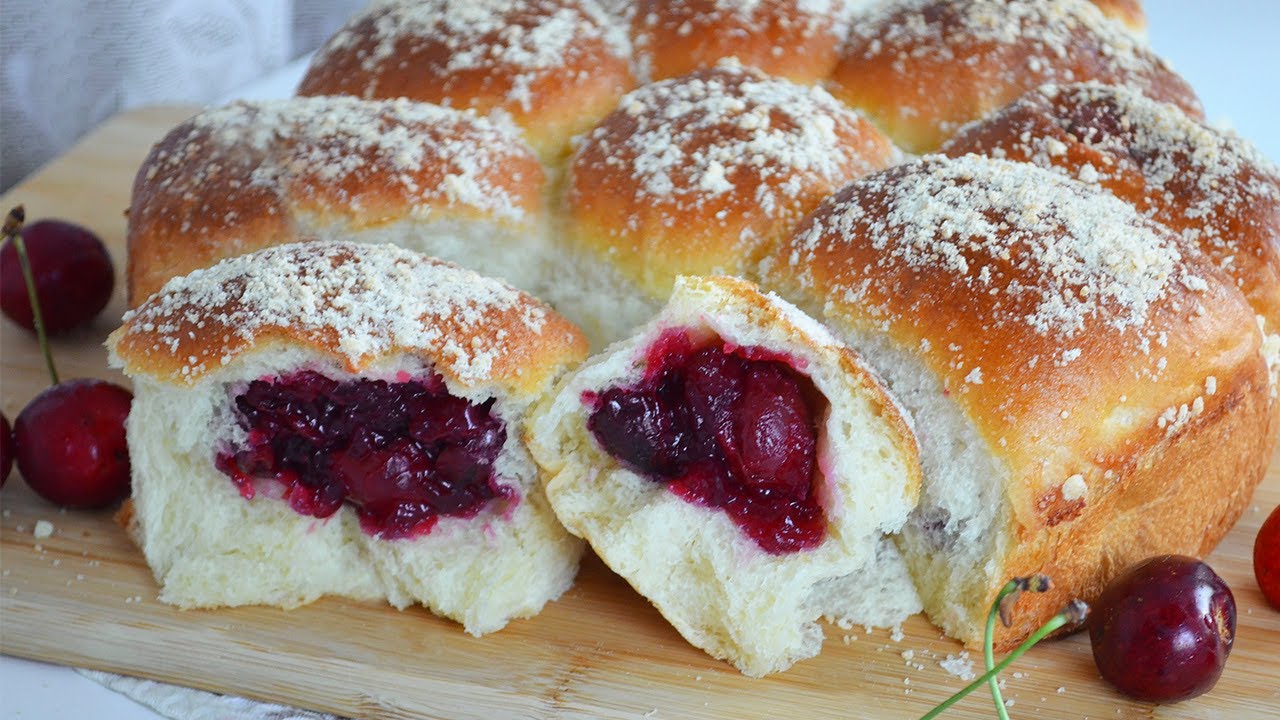 Сдобный пирог с вишневой начинкой и штрейзелем 🍒| Танюшина кухня