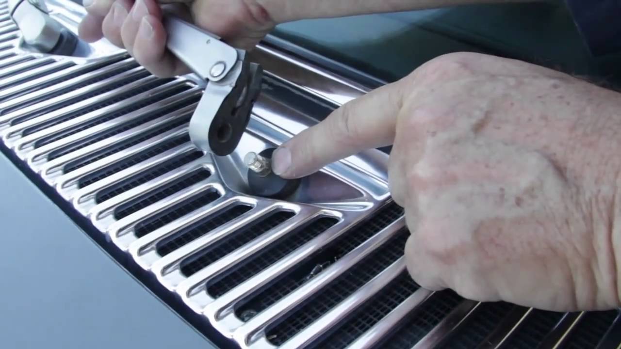 Процедура снятия рычага стеклоочистителя Mercedes от Кента Бергсма
