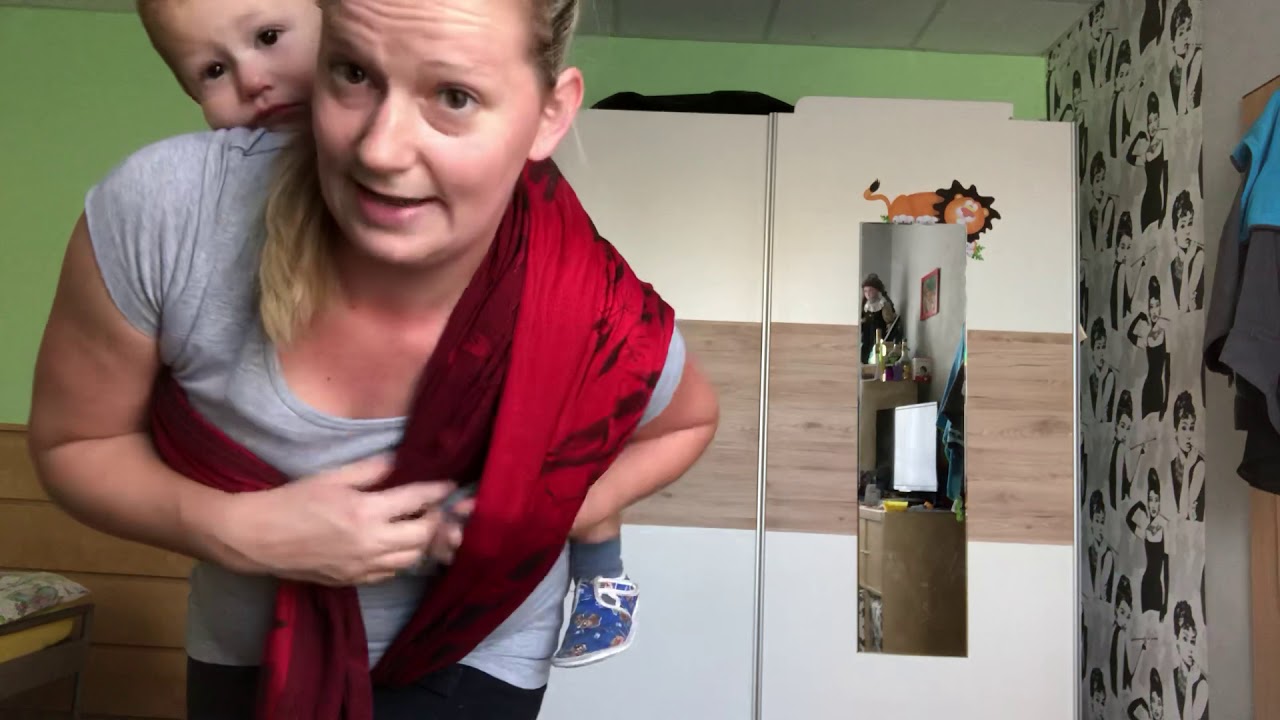 Back carry with mermaid finish (úvaz na záda zakončený malou mořskou vílou