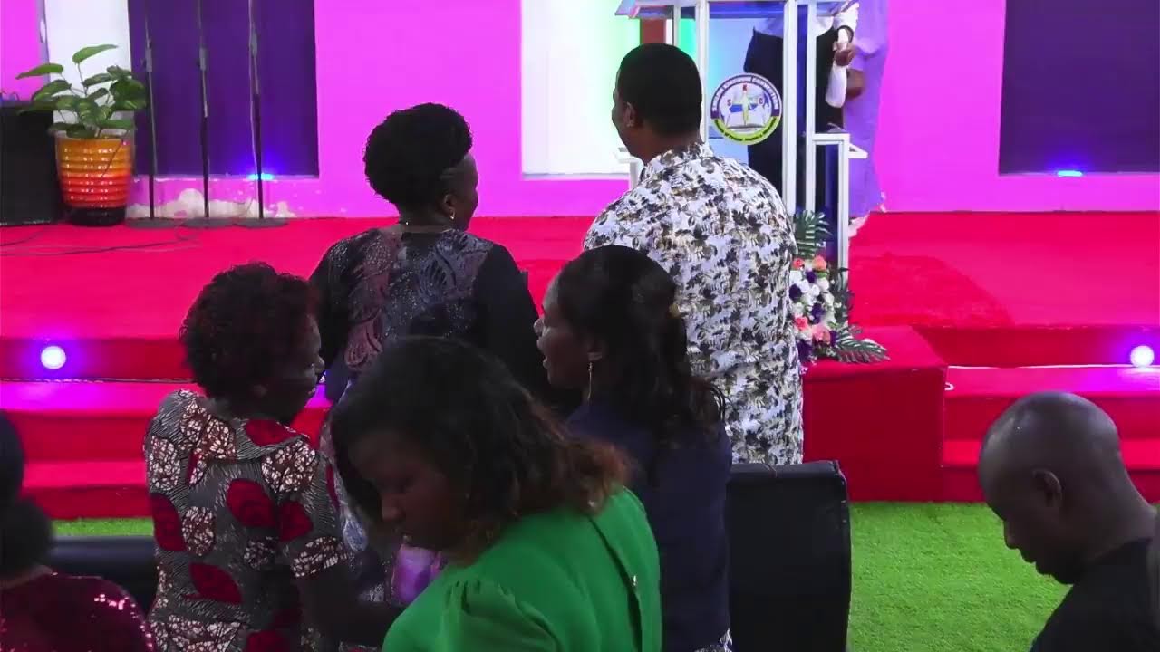 SUNDAY SERVICE  // PRAISE AND WORSHIP