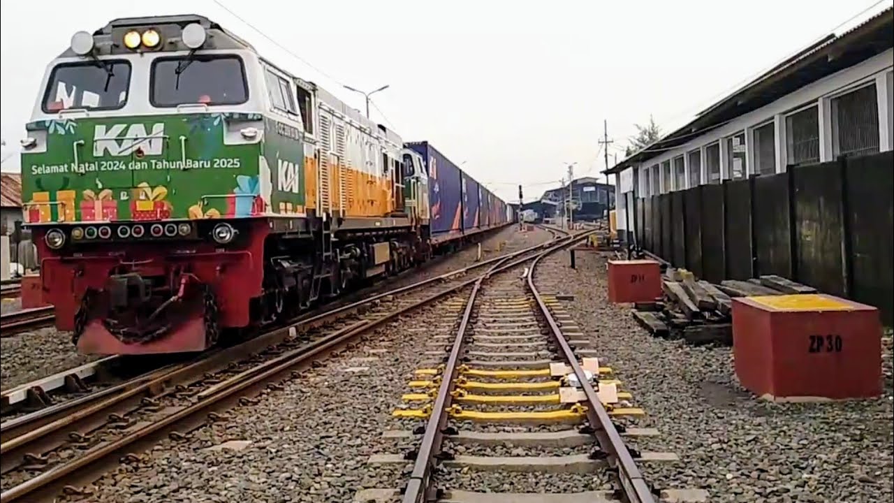 PALANG PINTU PERLINTASAN KERETA API JL HASANUDIN SEMARANG - KOMPILASI KERETA API