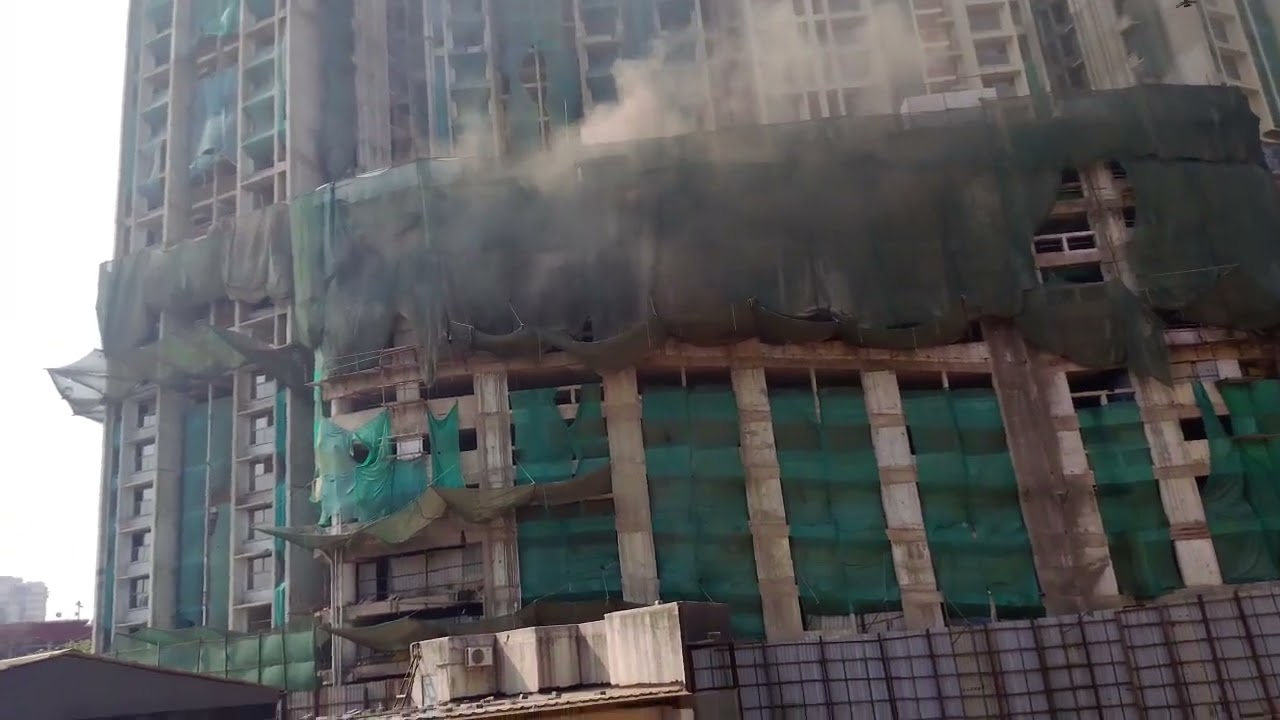 February 9, 2026 Mumbai ke Chand ka builder mein lagi bhishan Aag Bal Bal bache majdoor