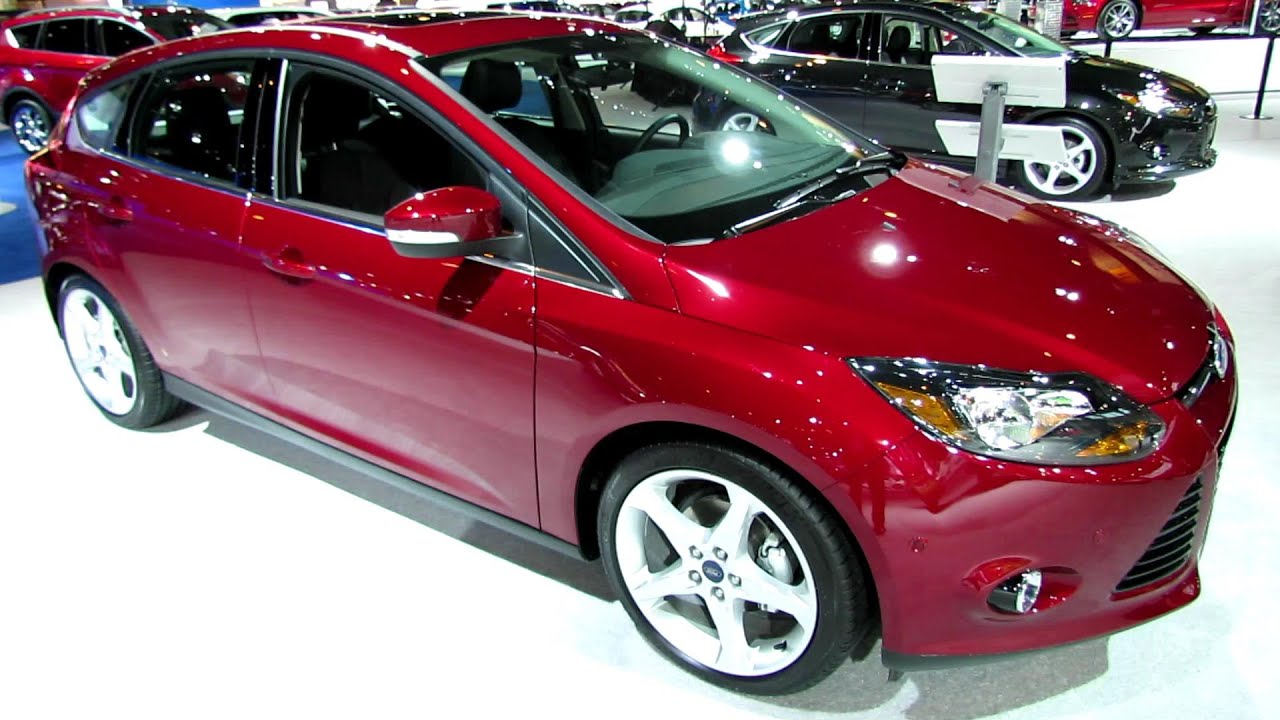2014 Ford Focus Titanium Hatchback - Exterior and Interior Walkaround - 2014 Chicago Auto Show
