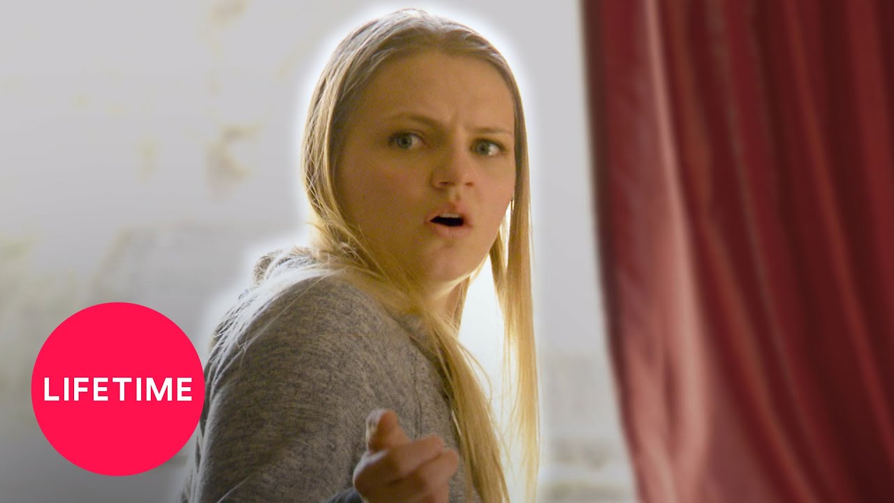 Escaping Polygamy: Nosy Neighbor Nearly Ruins Narrow Escape (Season 2 Flashback) | Lifetime