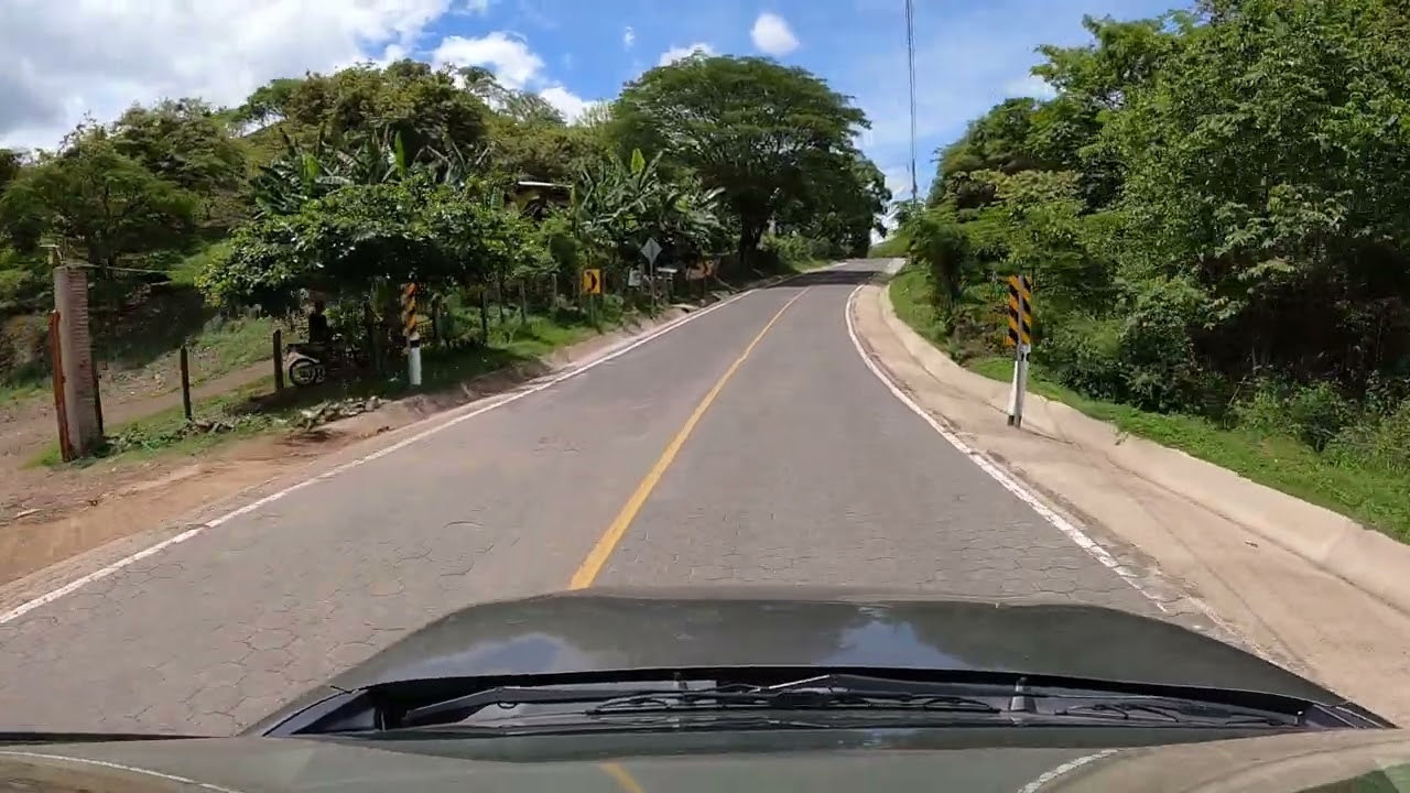 Driving on Garnacha highway heading to Esteli! 🚗 #Nicaragua