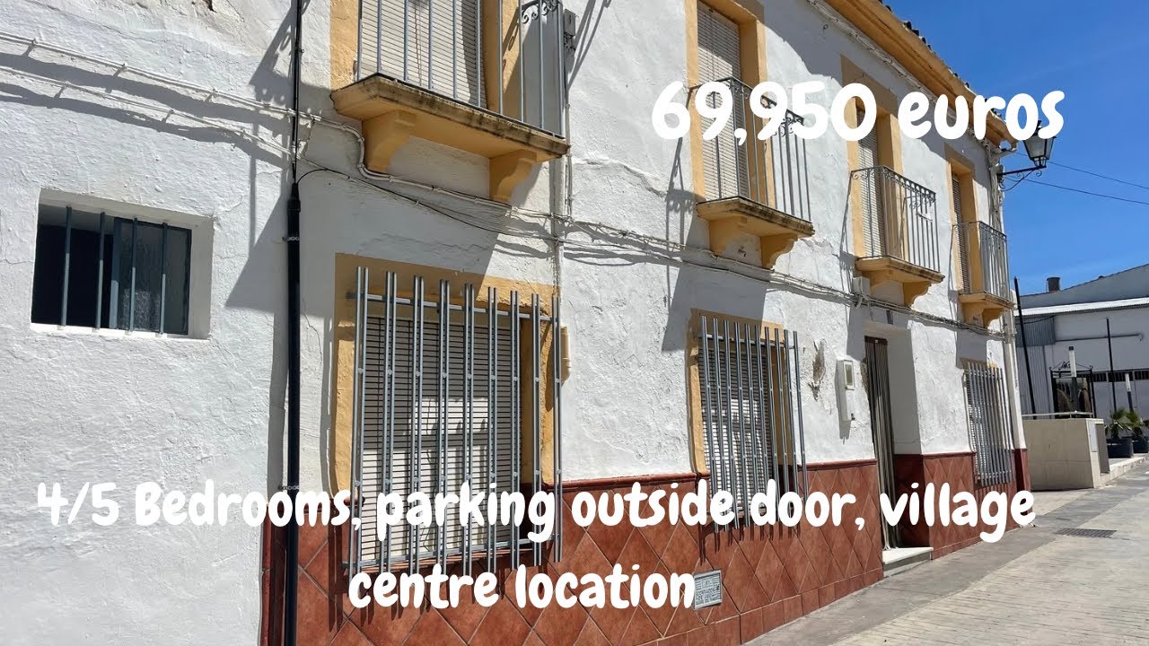 Four bedroom Andalucia property for sale in centre of Castil de Campos 69,950 euros