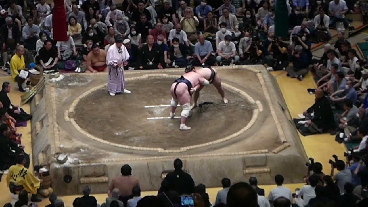 [Sumo] Terunofuji vs. Kiribayama + Bow-Twirling Ceremony - 2023/05/27
