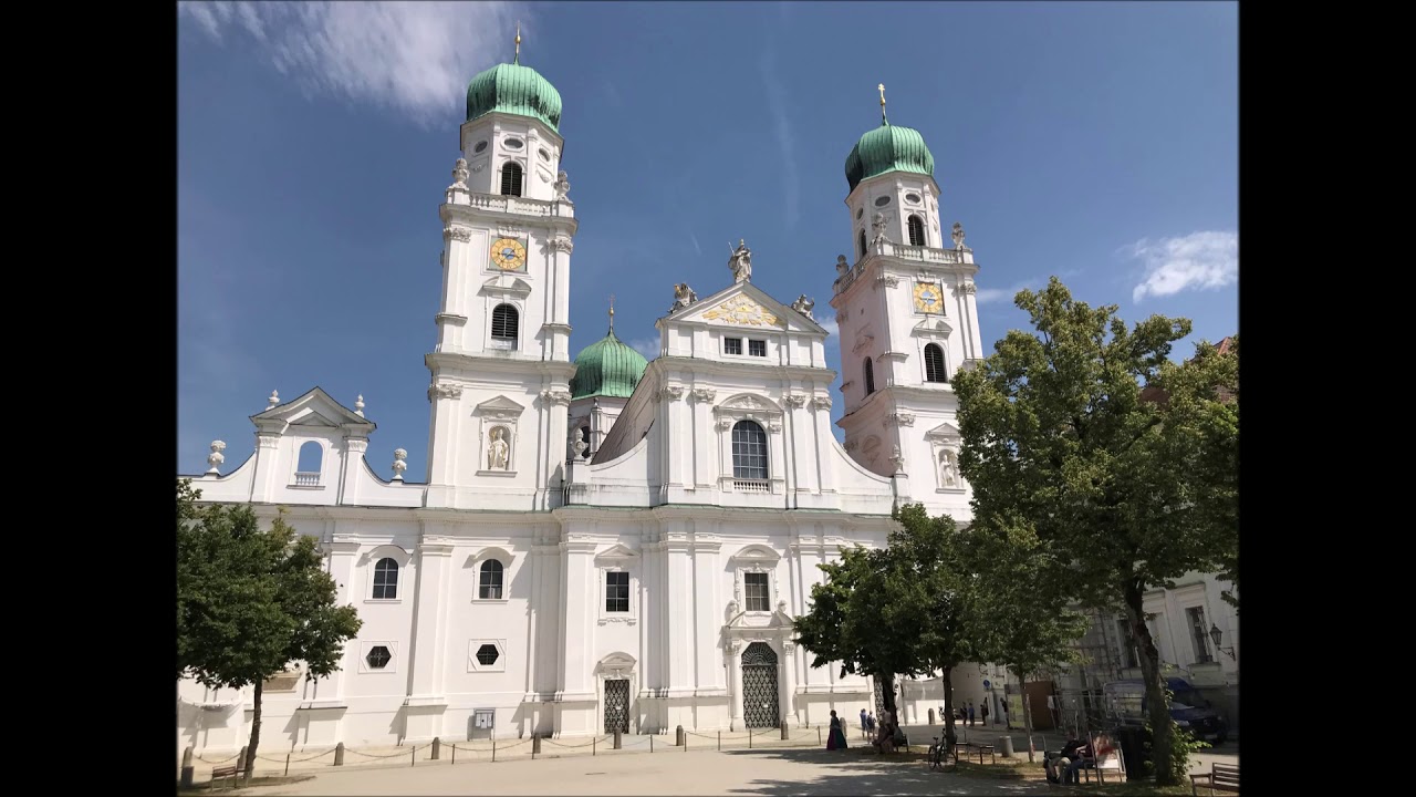 Passau Dom St. Stephan Glocke 1 Pummerin zum Gedächtnis an die Sterbestunde Christi
