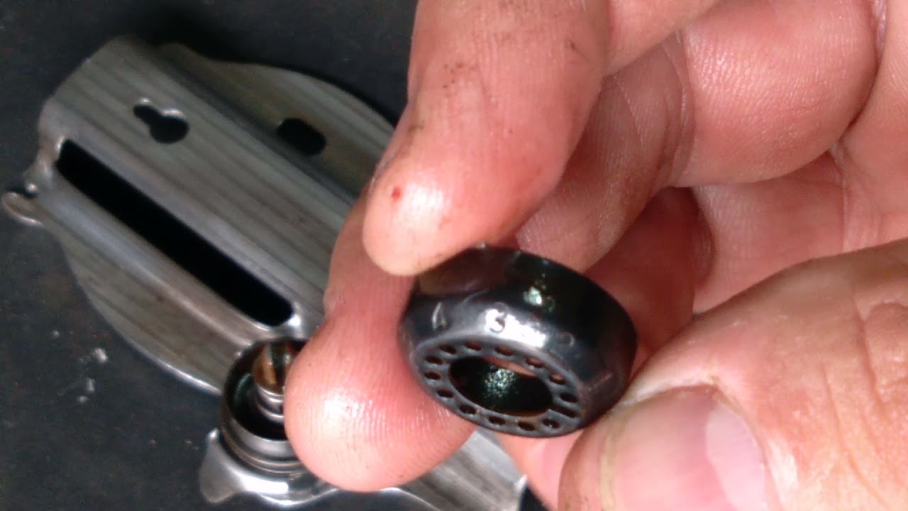 Montando o tensor da máquina de costura pretinha antiga e conhecendo suas peças. Singer, Elgin, etc