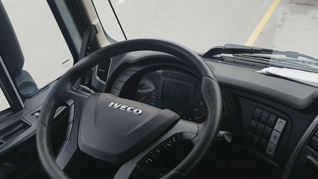 Iveco Stralis hi-way 2015 interrior