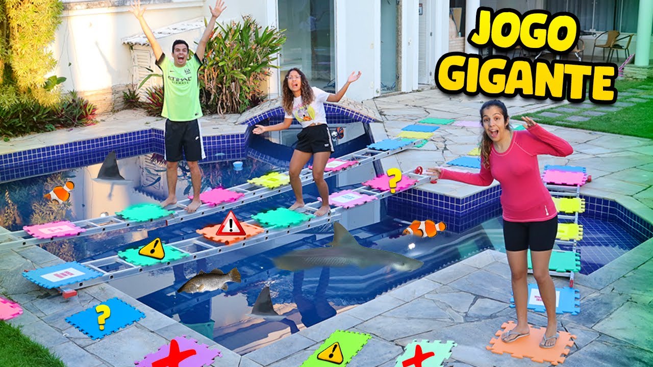 JOGO DE TABULEIRO GIGANTE NA PISCINA! - ÉPICO