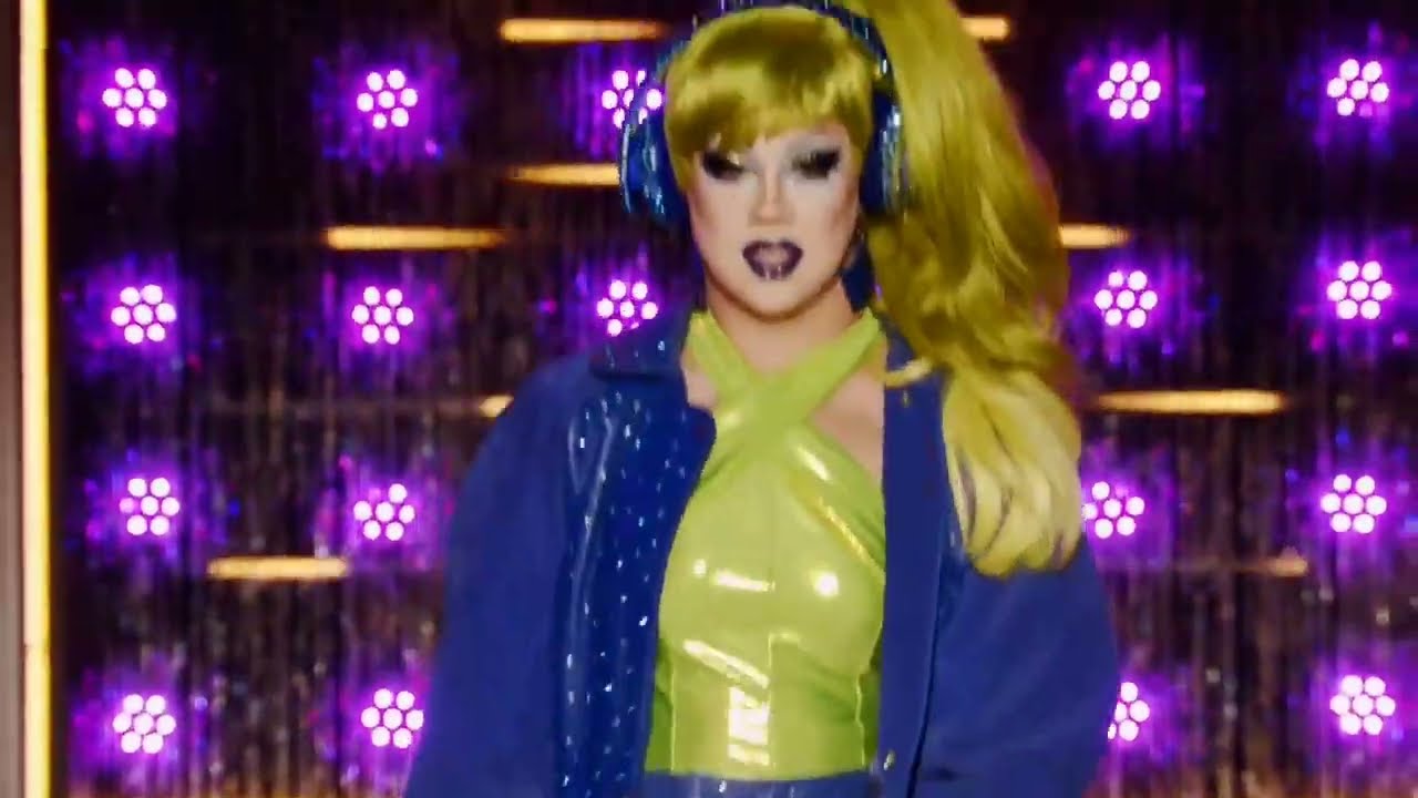 Willow Pill - Signature Show-Stopping Drag Runway (RPDR S14)