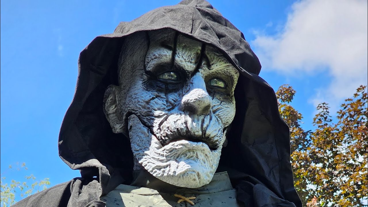 Lowe's Bone Collector 2024 (unboxing and setting up) Halloween Animatronic