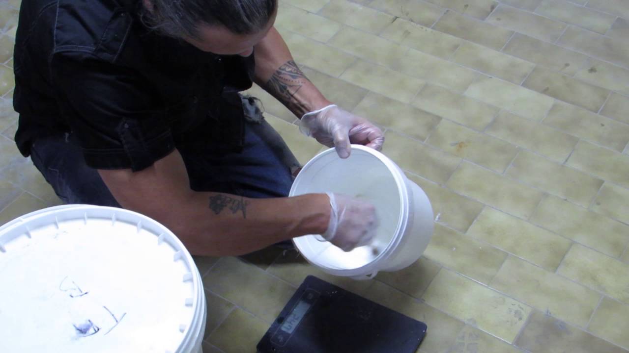 TUTORIAL PAVIMENTO IN RESINA SPATOLATA GRIGIO CEMENTO TERZA PARTE