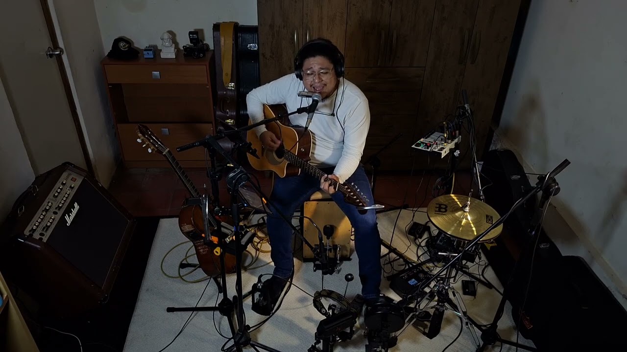 Gil y su guitarra - Piano Man (Billy Joel cover) | One Man Band