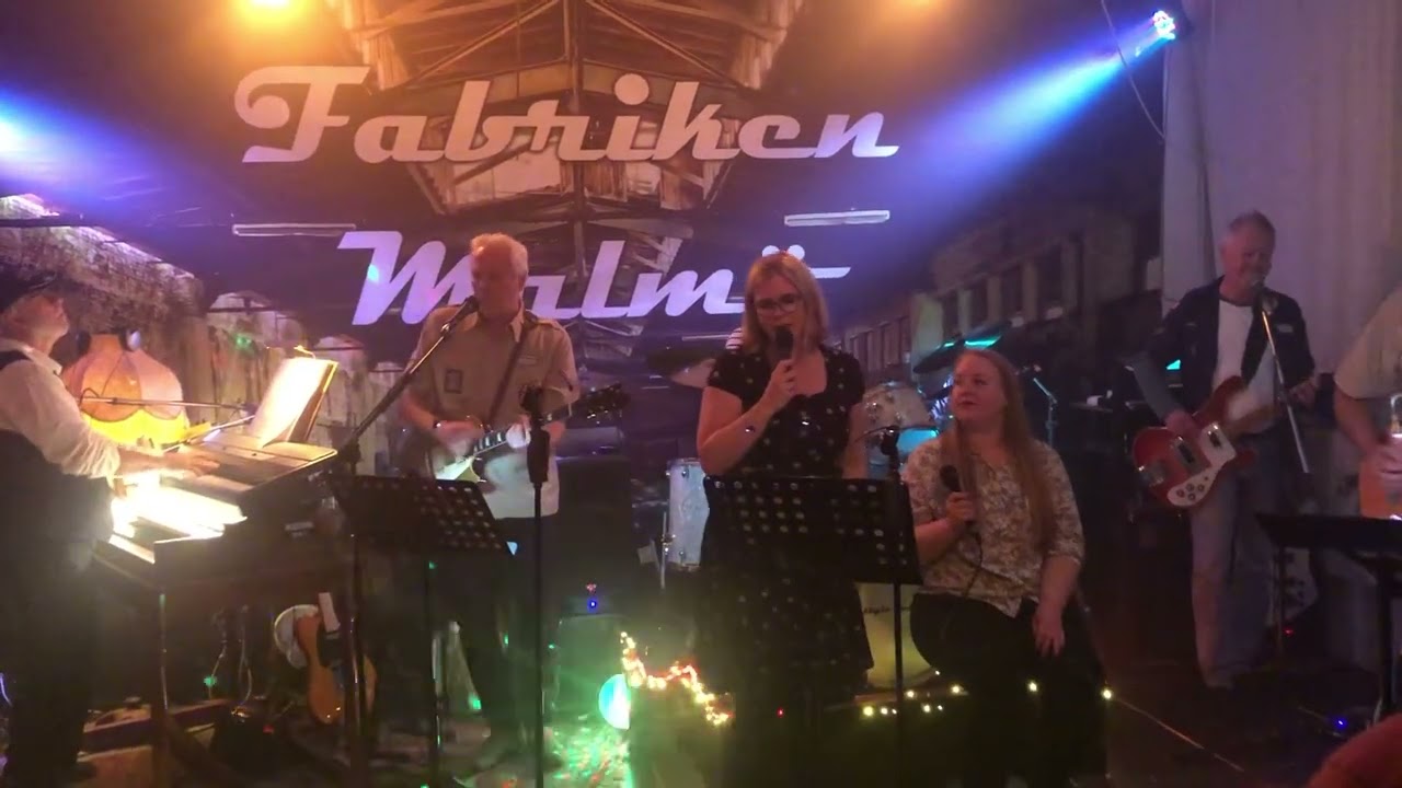 Min vän Maria & hennes ”braiga” band/coverband med sjukt bra låtar på Fabriken i Malmö, d v b v.