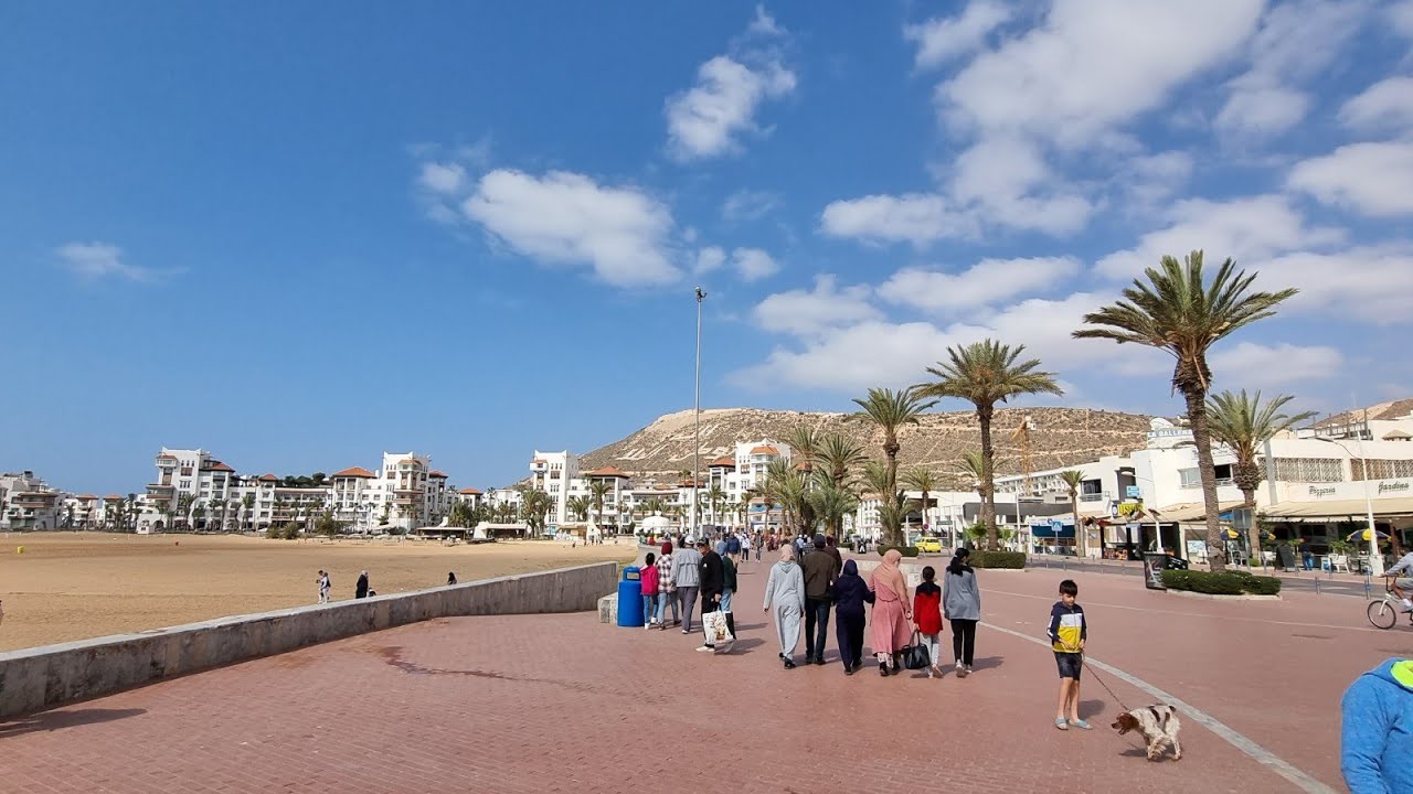 جولة على كورنيش اكادير بدون مونتاج    walking on Corniche Beach Agadir