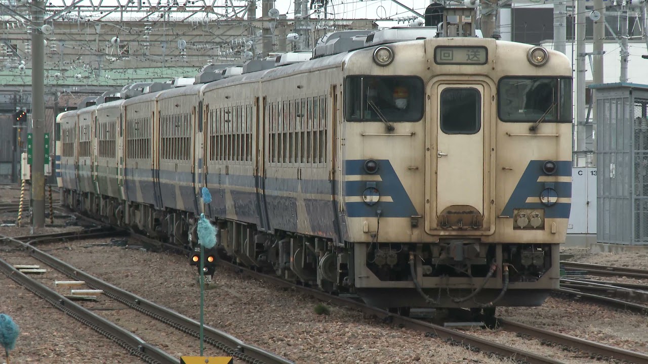 キハ40形気動車8両　秋田駅へ留置