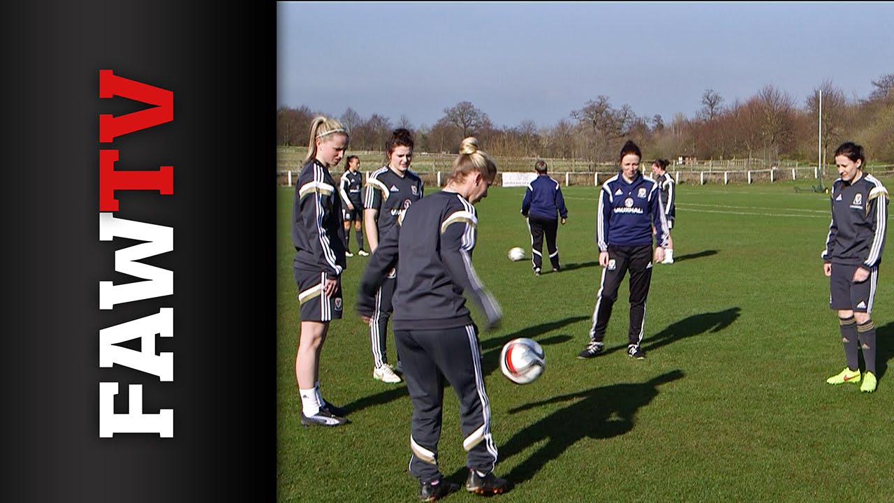 Helen Ward and Sophie Ingle Ahead of Friendlies with Slovakia