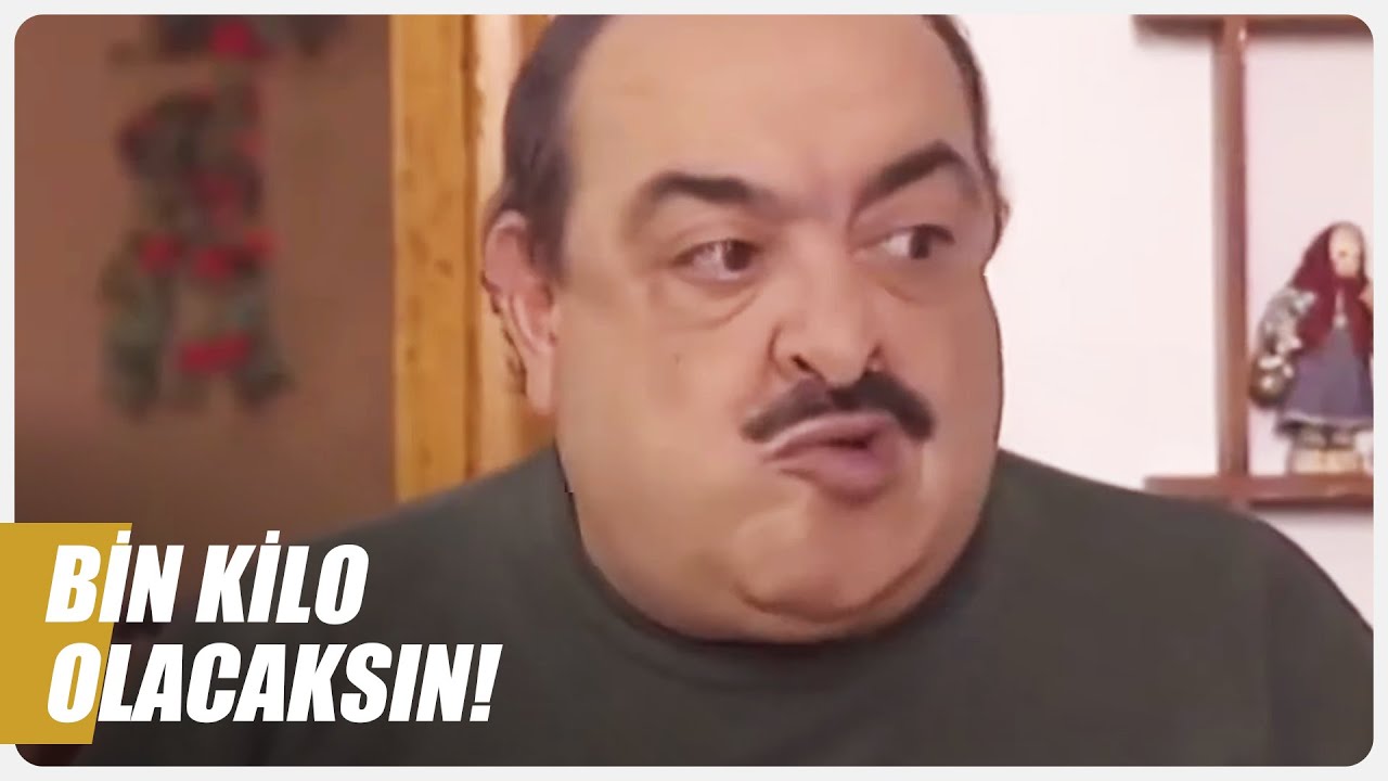 Davut Usta Kahvaltı Sofrasını Silip S&uuml;p&uuml;r&uuml;yor! - Bizimkiler