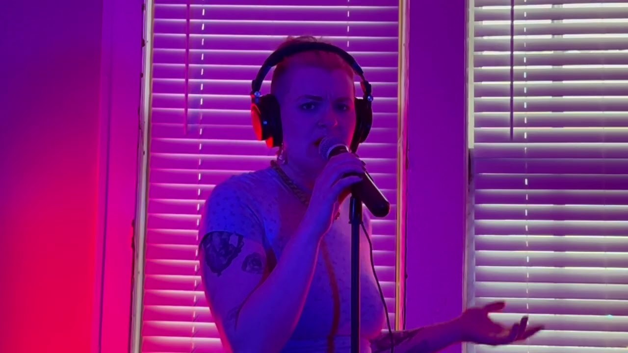 ROTUNES - Too Close (Stripped) (Live performance)
