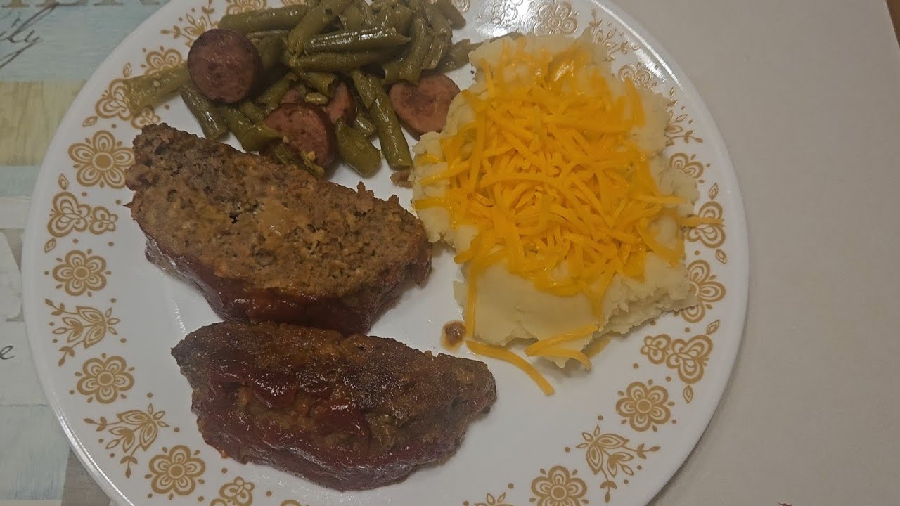 Juicy Homemade Meatloaf Recipe | Easy Comfort Food Dinner