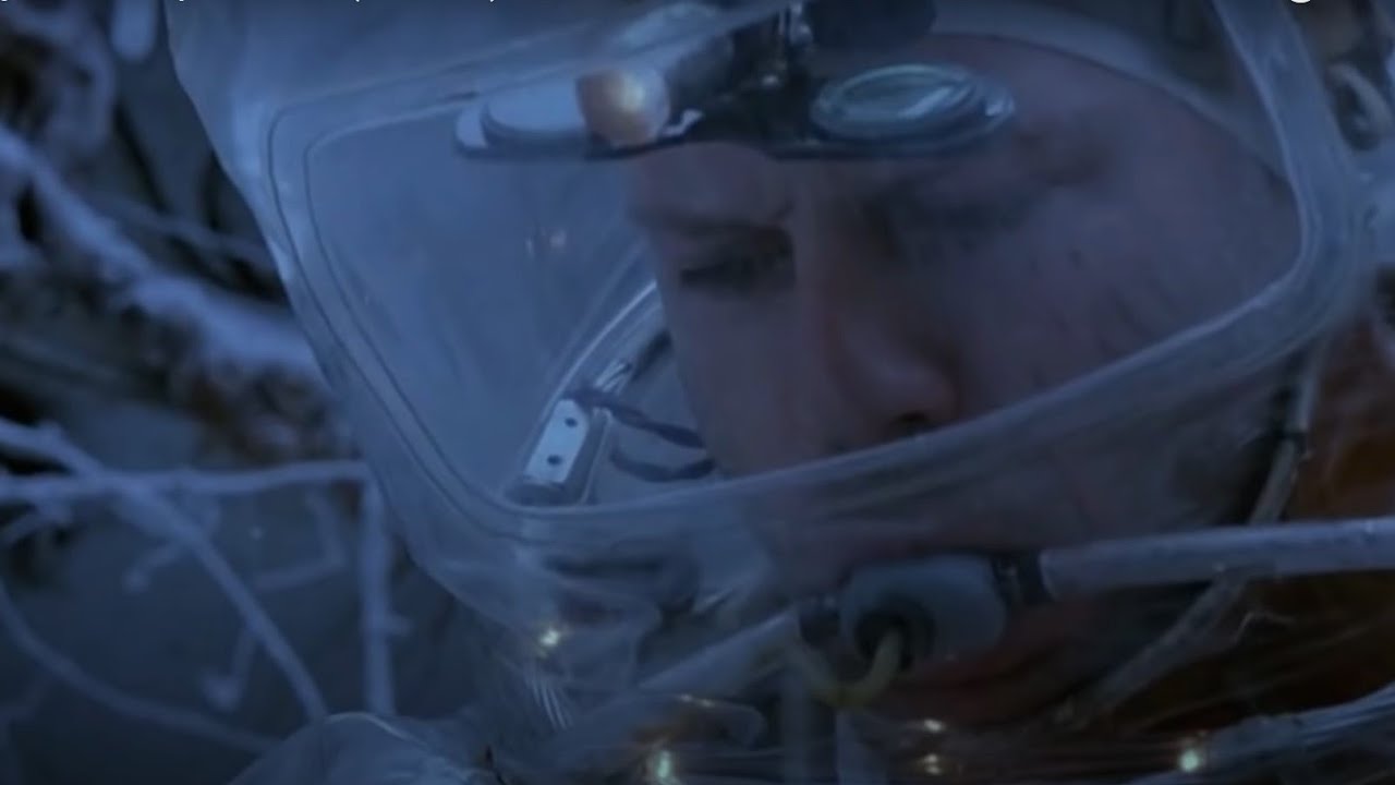 12 Monkeys: Philadelphia, 2035 (HD CLIP)