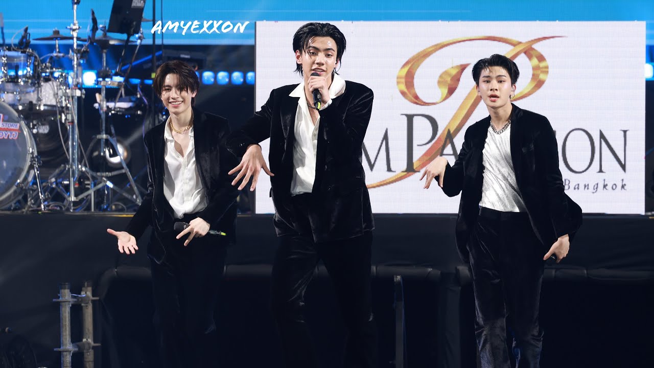 BUS [Because of You I Shine] - SEVEN at #SiamParagonxBUS 31Dec23 | AmyExxon