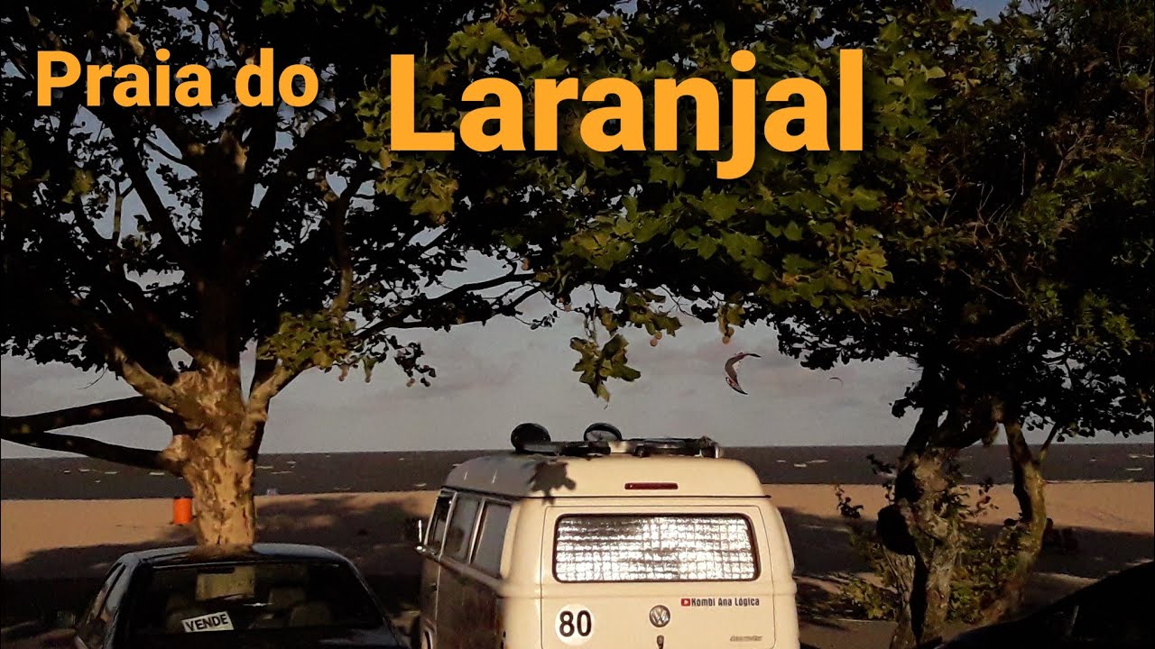 02-Com a kombi em um simpático balneário
