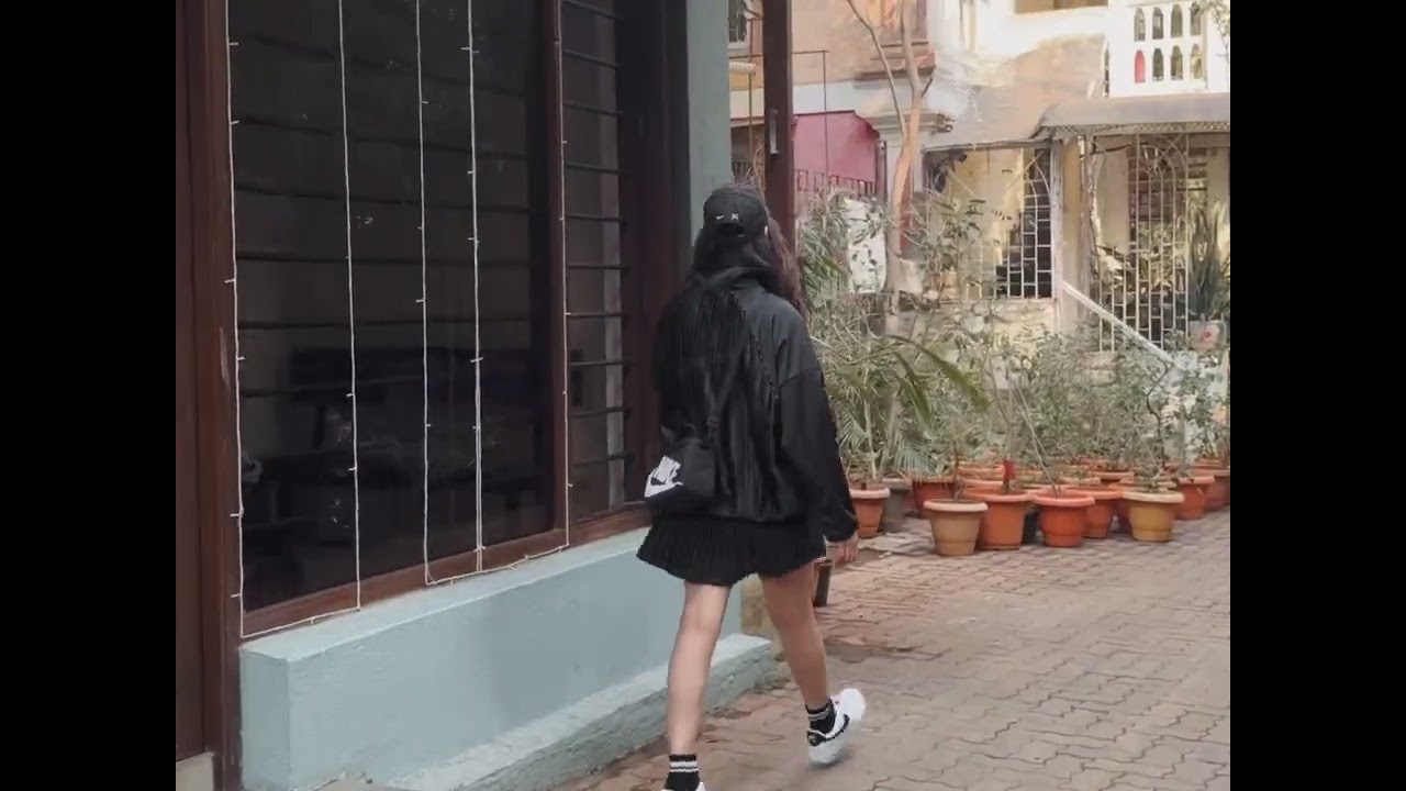City wandering in Air Force 1 👟
