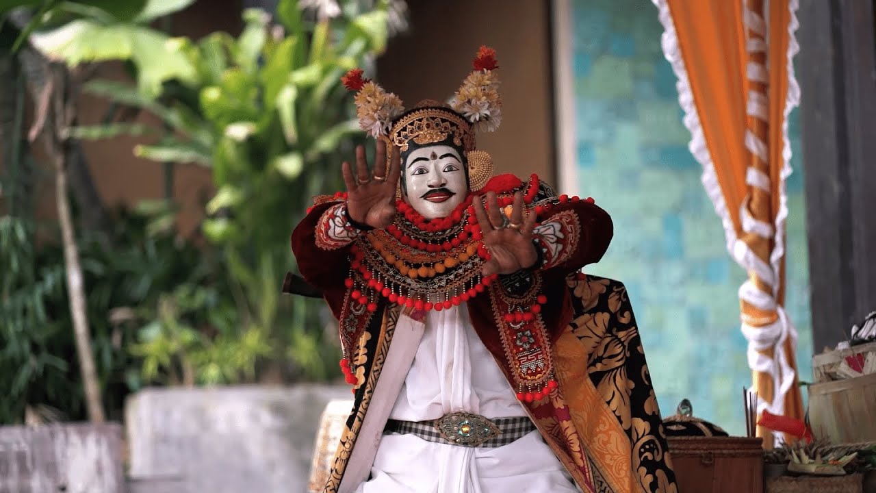 MELASPAS CEREMONY AT THE KAYON VALLEY RESORT