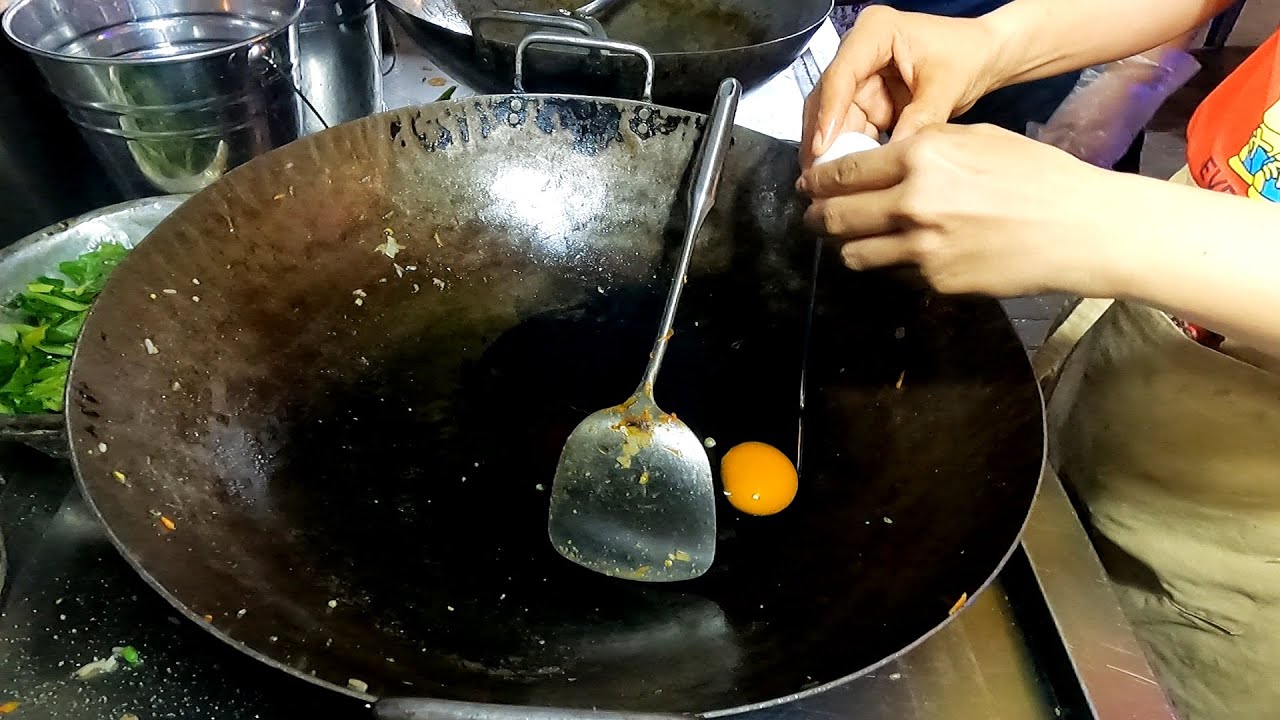 Two Sister Technique Egg Fried Rice & Noodles - Cambodia's Greatest Street Food