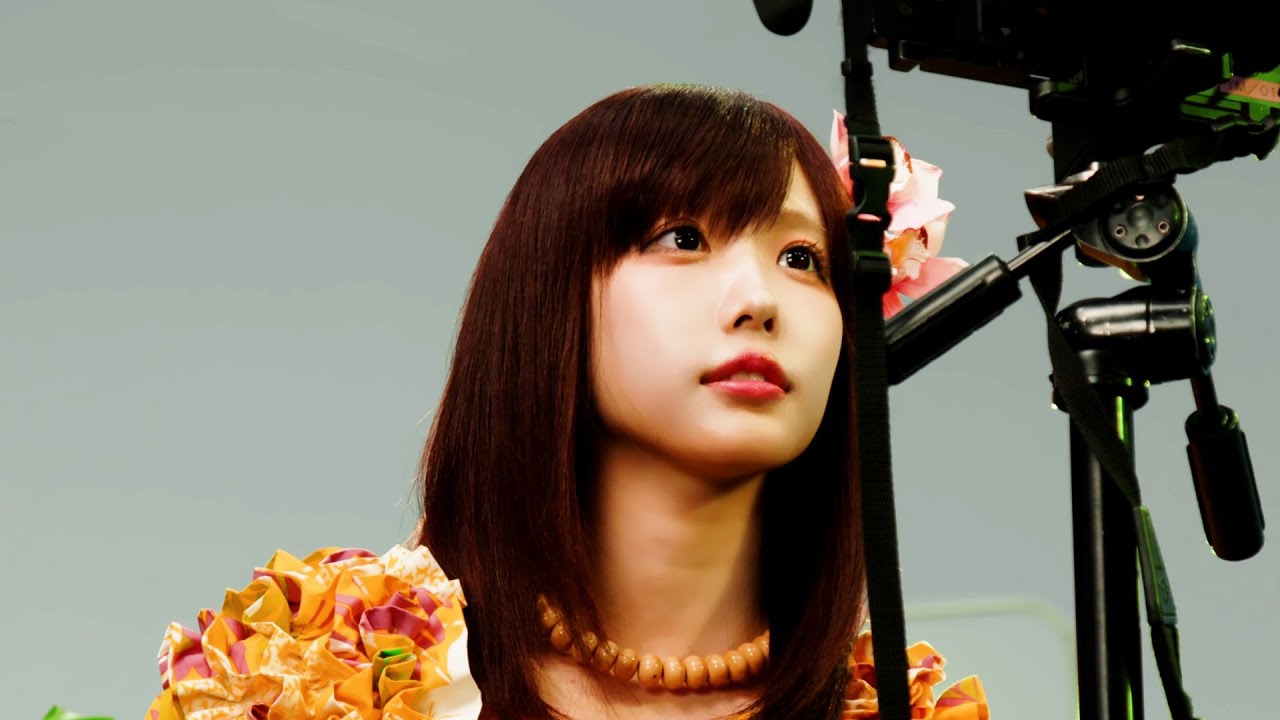 あのちゃん、レアなロングヘアも可愛い！チャイナ＆タイ風ドレスで三変化！