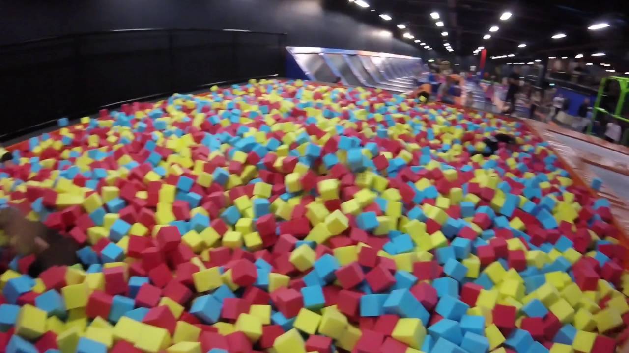 Jump trampoline park Malmö (doubles & trippels)