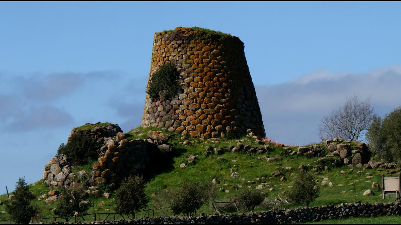 Il Nuraghe Nuraddeo di Suni - Archeologia della Sardegna