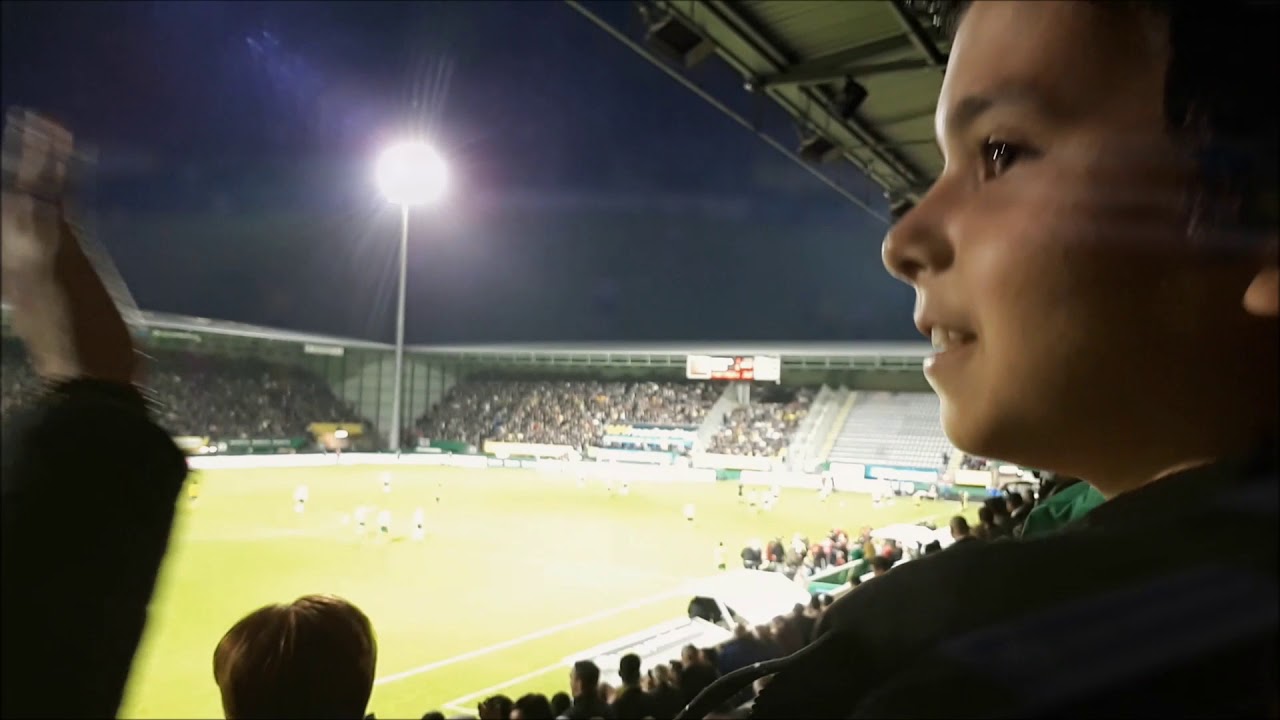 Yaya op bezoek bij nieuwe club Fortuna tijdens promotie! #Yaya99 #SamenNaoVeure