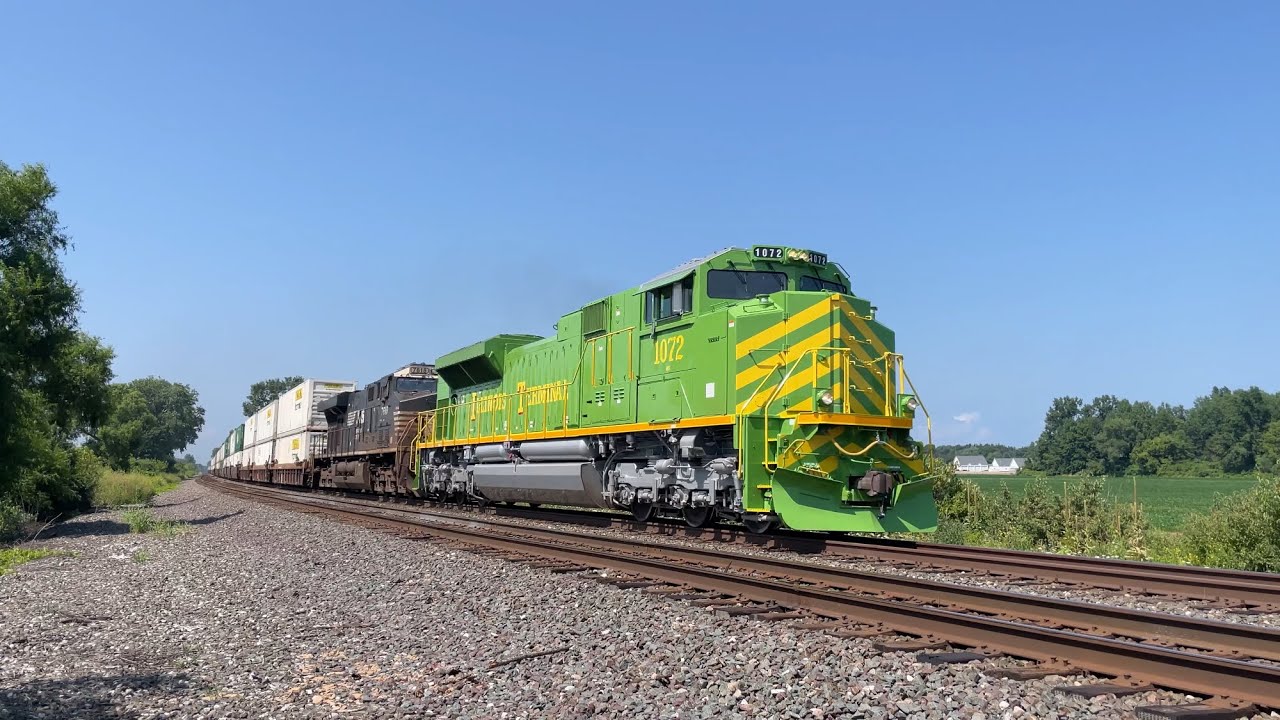 NS 1072 (Illinois Terminal) on 4 Intermodals between Vermillion, OH and Huron, OH during August 2025