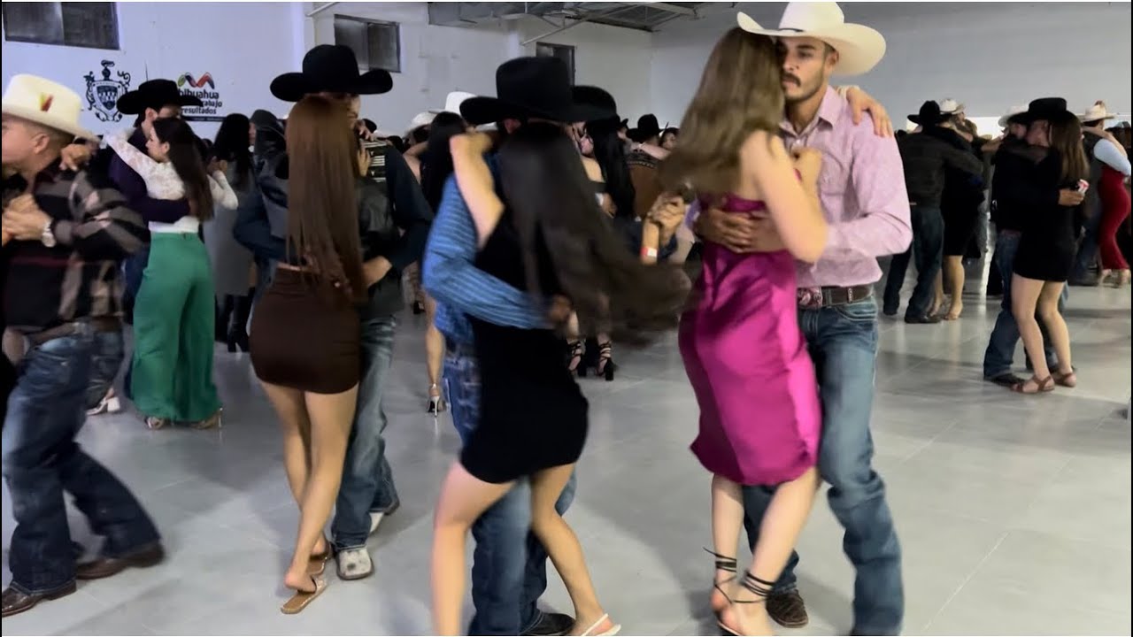 Gozando las jaripeyeras desde Charco Chihuahua con la bonita gente de sus regiones 