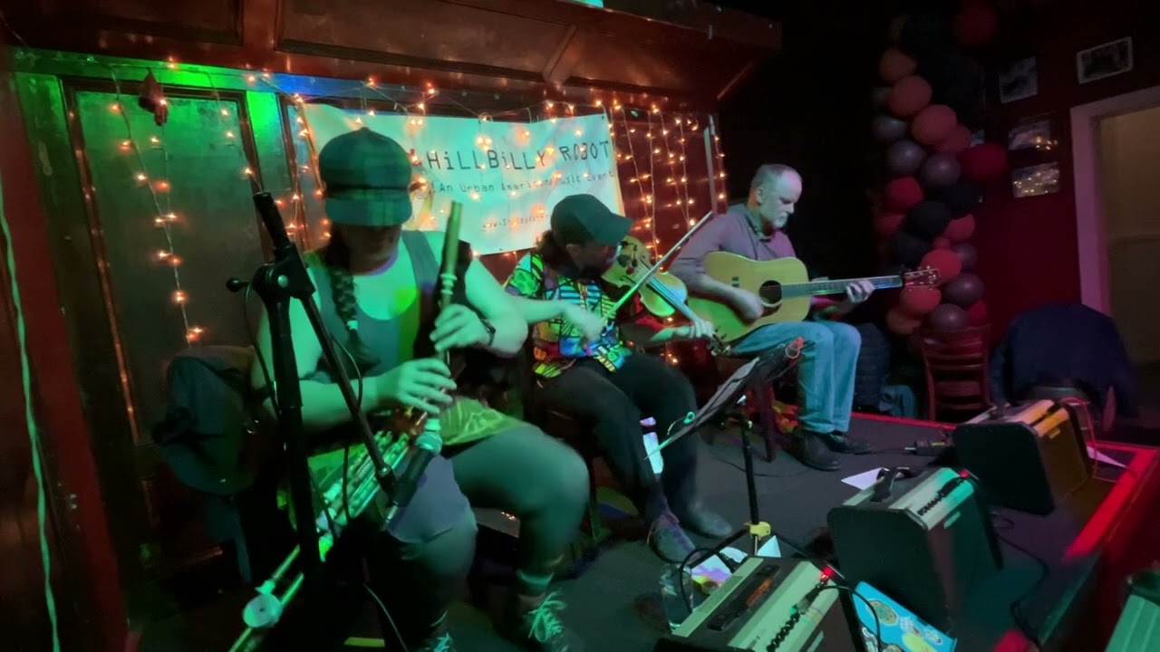 Ceo Céilí Band performs live at Plough and Stars ~ Alina Larson, Blake Ritter, David Chadwick